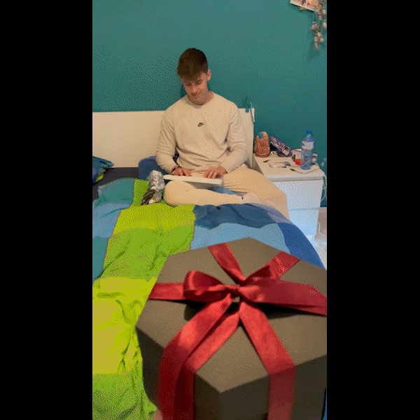 Експлодираща Кутия със Снимки