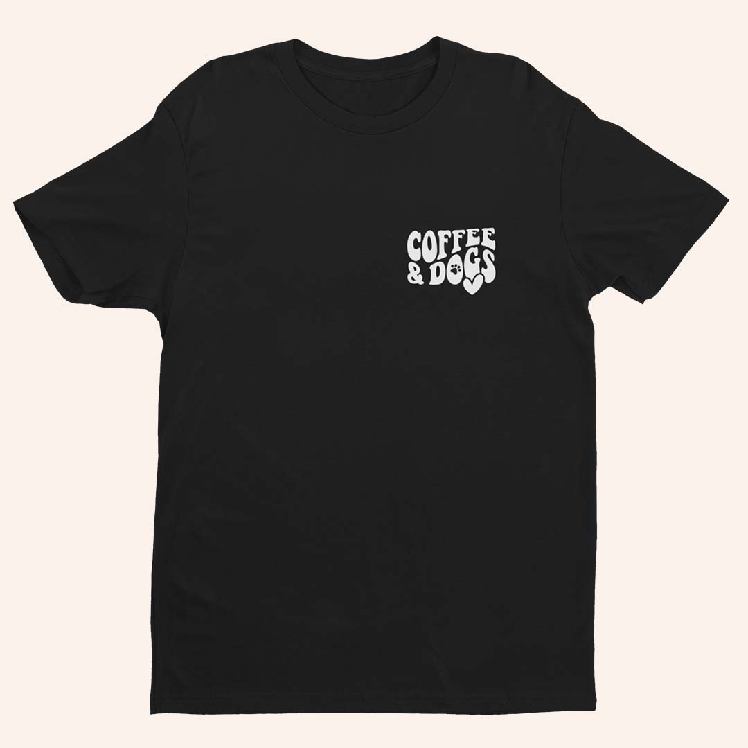 Тениска с надпис Coffee & Dogs